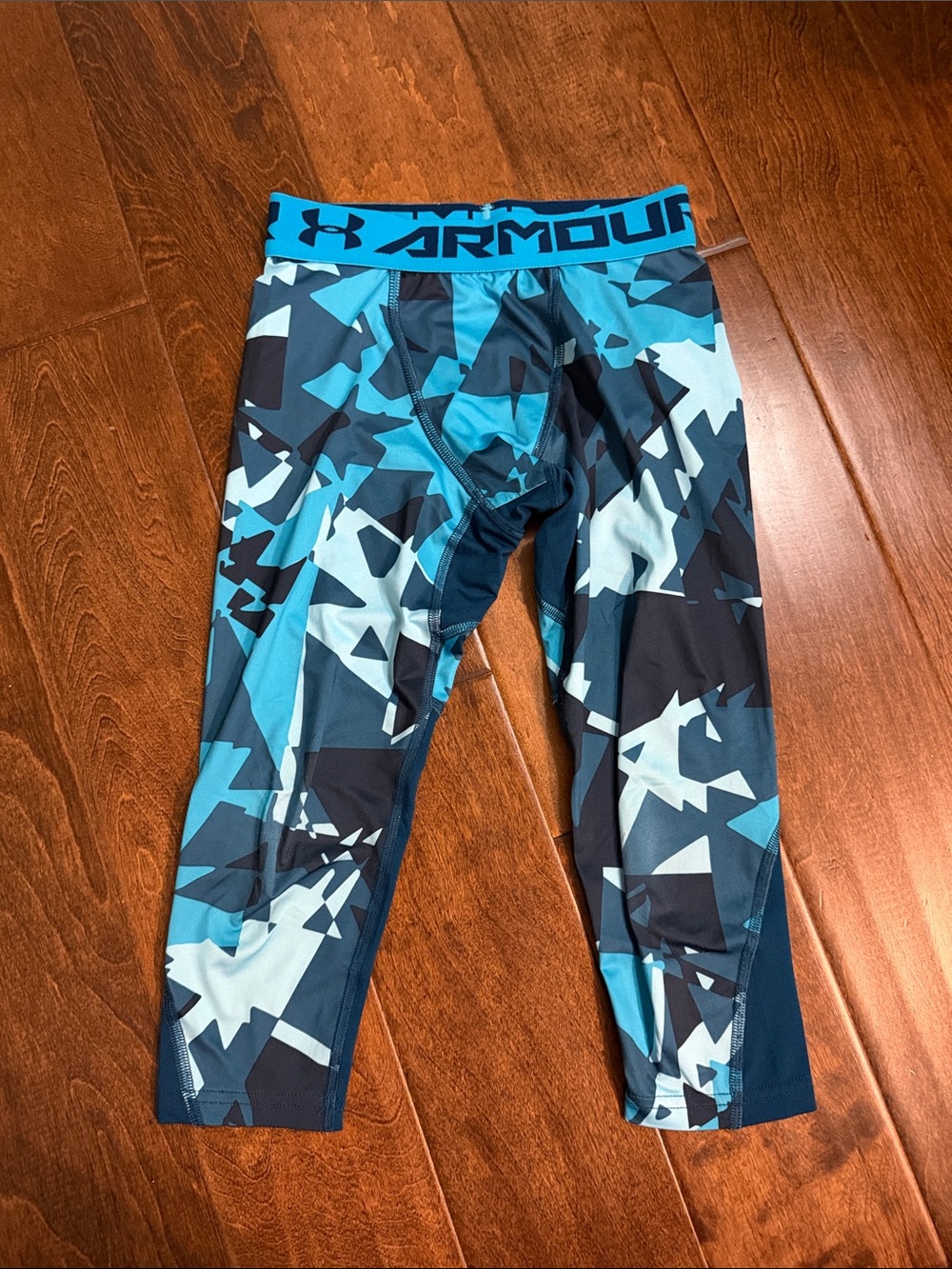 Boys Under Armour Teal & Navy Compression Capri Leggings